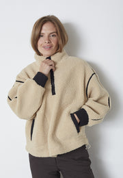 MadinCC Fleece Anorak in sand with black accents