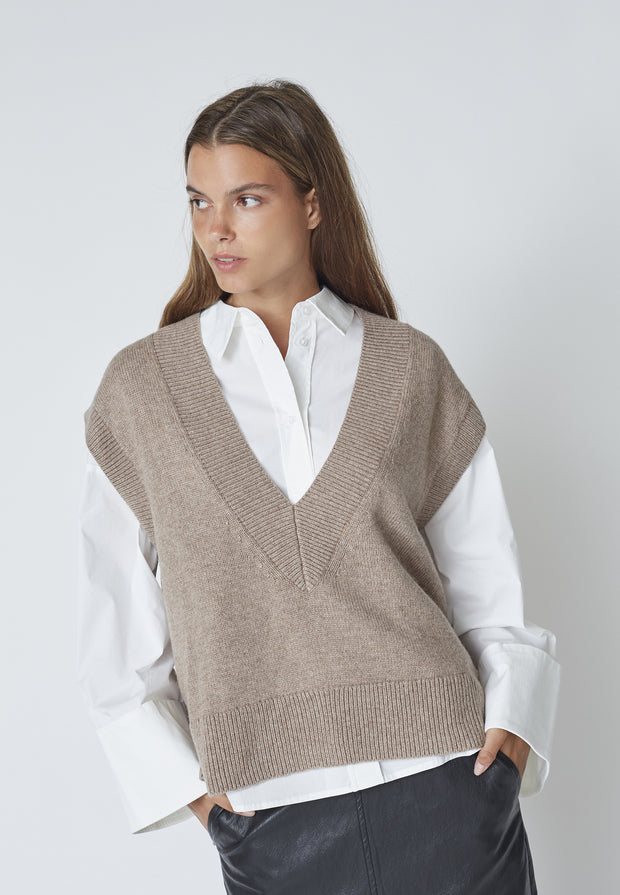 MajaCC V-Knit Vest - From victoria Shop