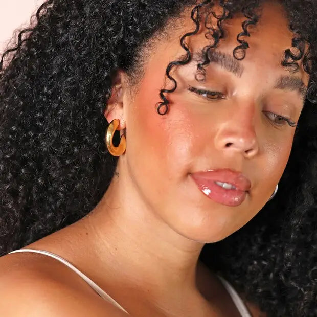 Stainless Steel Chunky Fluid Hoop Earrings in Gold