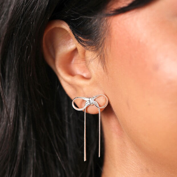 E078 Bow Snake Chain Statement Stud Earrings in Silver