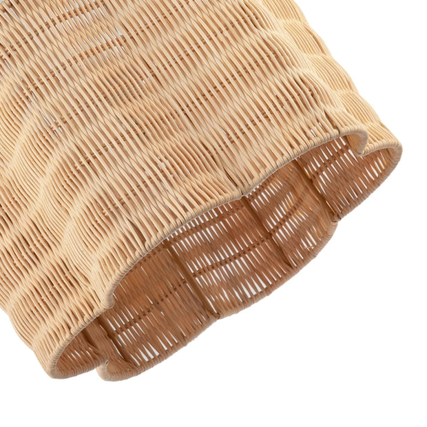 close up detail of the scalloped shape