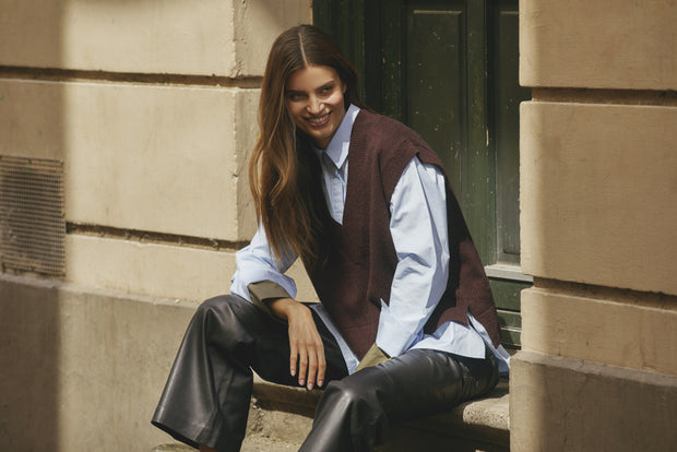 MajaCC V-Knit Vest in Wine Red