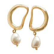 E062 Organic Circle Pearl Earrings in 14k Gold