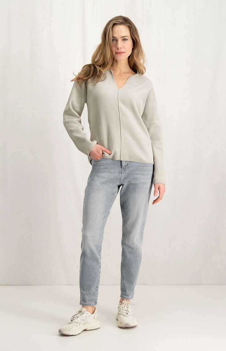 Chenille v neck sweater with long sleeves and seam detail. Light grey 