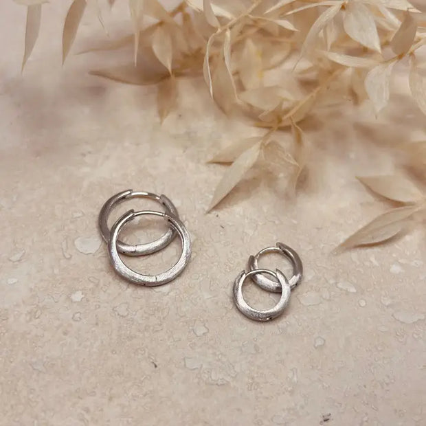 E096 Brushed Silver Minimal Hoops, 9mm