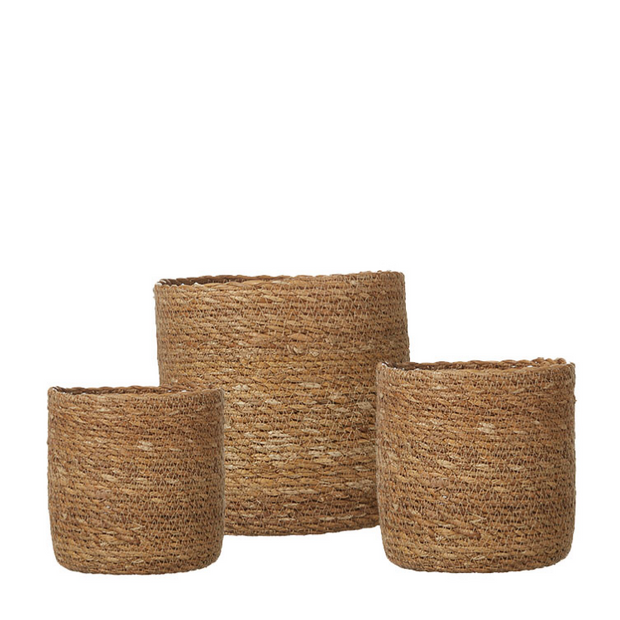 woven jute basket pots on a white background. pots have a waterproof plastic lining.