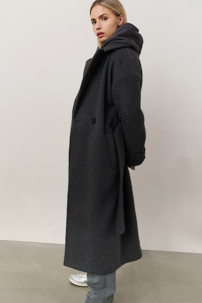 Long Bouclé Coat with belt and oversized fit - From Victoria Shop