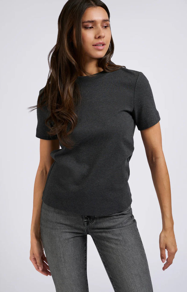 Classic round neck t shirt in anthracite