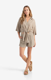 Woven structured shorts with elastic waistband
