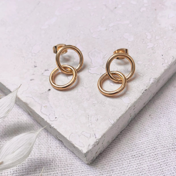 E057 18k Gold Double Circle Earrings